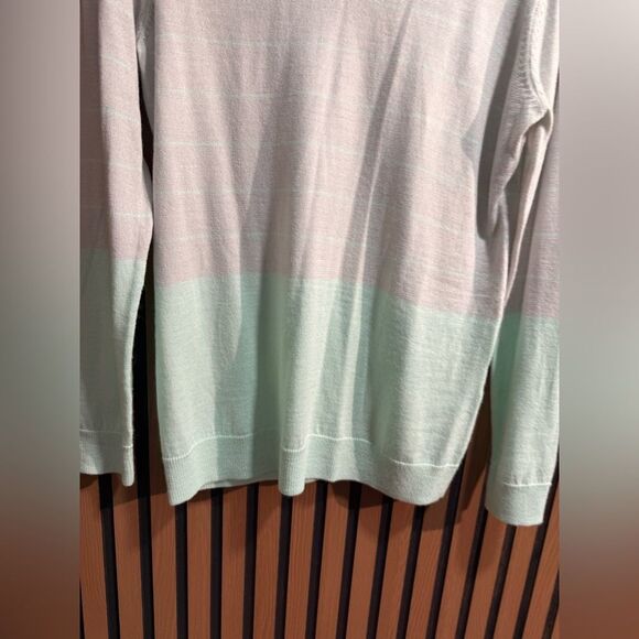 NWOT ALUIR V-Neck Sweater SZ XL - Picture 3 of 6